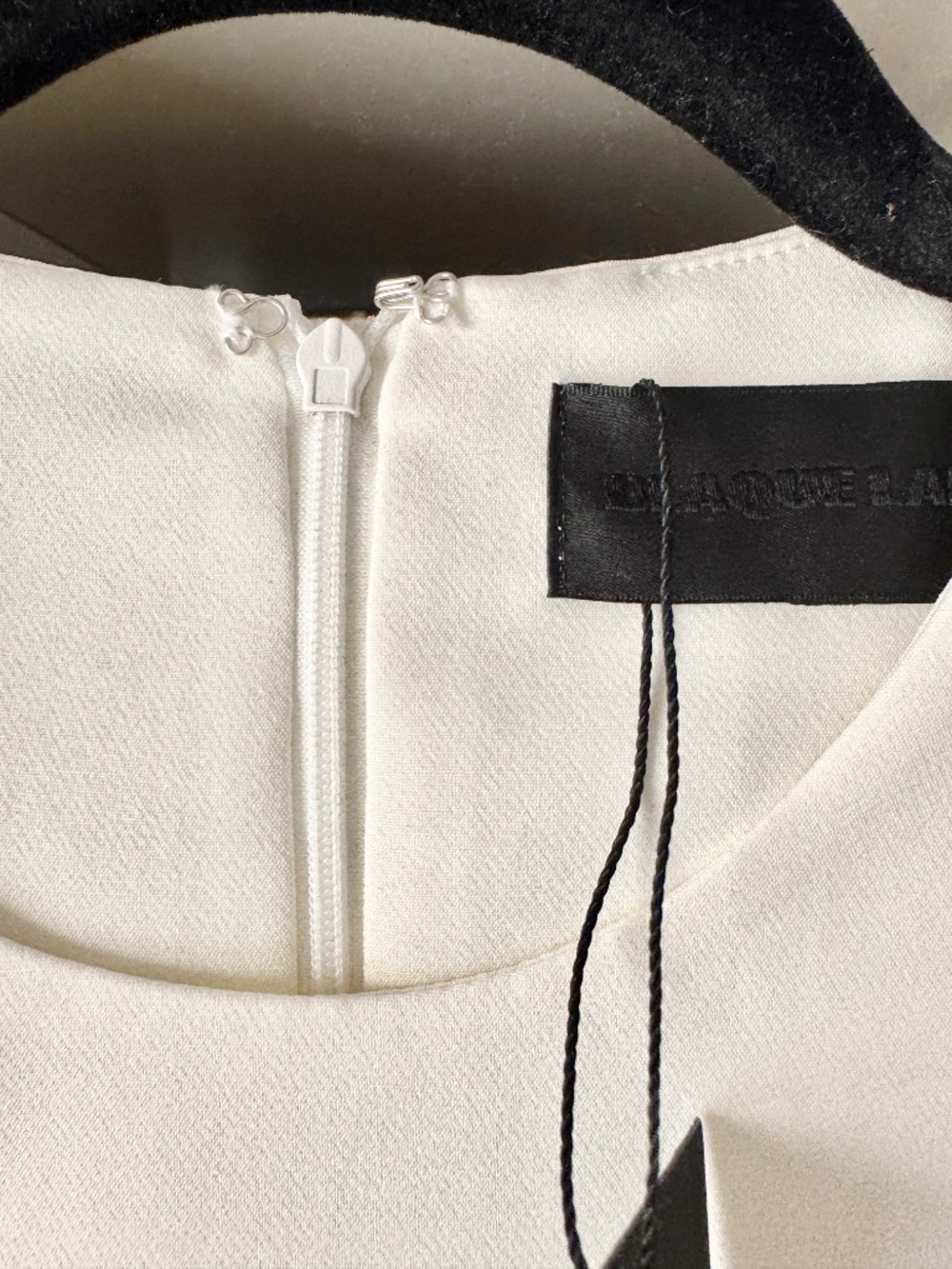 BLAQUE LABEL crop top ivory cream cocktail tank crop blouse NWT - Picture 4 of 13